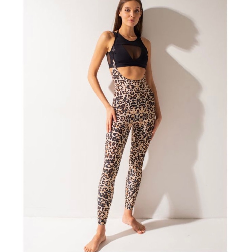 Shark sling leggings